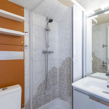 Apartment Palafour - Le Lac-6 By Interhome